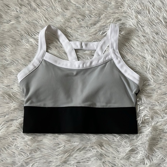 New FABLETICS Robyn High Support Sports Bra in gray/black size XS - Picture 3 of 11